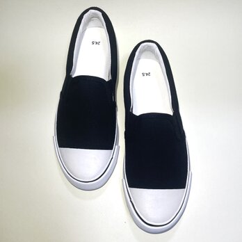 大人モードな撥水バイカラースリッポン（白黒）