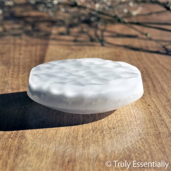 白色ガラスのアクセサリートレイ -「 KAZEの肌 」● 8.5cmの画像