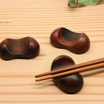 木の箸置き 豆形 黒檀(縞黒檀)の画像