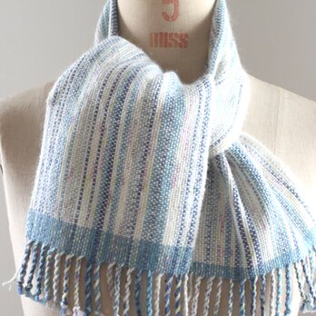 手織り　かすり染め糸のミニマフラー（ブルー）の画像