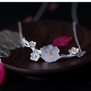 ＜受注制作＞サンカヨウのペンダント シルバー 水晶 朝露を吸って花びらが透明になる美しい花「サンカヨウ」0235の画像