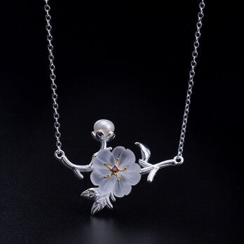 ＜受注制作＞サンカヨウのペンダント シルバー 水晶 朝露を吸って花びらが透明になる美しい花「サンカヨウ」0237の画像