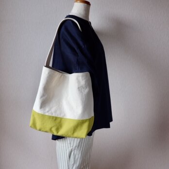 ウォッシュ加工帆布のワンショルダー（キナリ×うぐいす）の画像