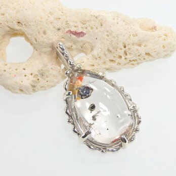 ～結晶を閉じ込めて～　パイライトインクォーツのデザインペンダント(リモナイト?入り）