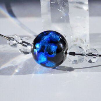 ネックレス ほたる玉 とんぼ玉 16mm シンプル ワイヤー 光る ガラスビーズ 沖縄 琉球 工芸 ブルーの画像