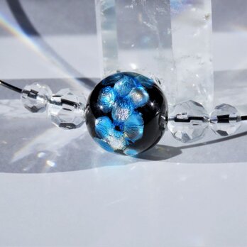 ネックレス ほたる玉 とんぼ玉 16mm シンプル ワイヤー 光る ガラスビーズ 沖縄 琉球 工芸 スカイブルーの画像
