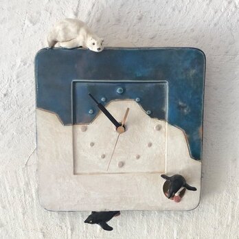 陶の壁掛け時計（小）「Arctic　Antarctic」の画像