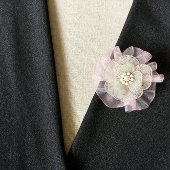 シルバーのお花のブローチ（ピンク・オーガンジーリボン付）の画像
