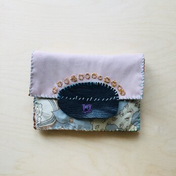 1051　中財布　ハンドメイド　手縫い　刺繍　ビーズの画像