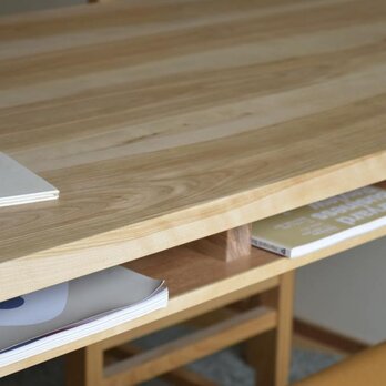 カバ桜　棚付きダイニングテーブル　W180の画像