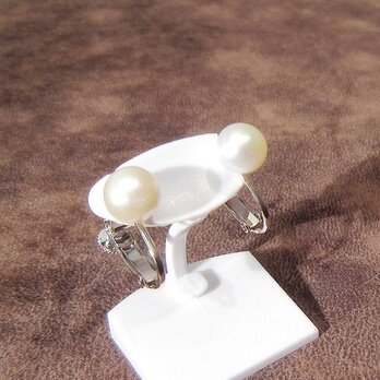 8.5ｍｍ本真珠（淡水）のイヤリング（ネジバネ式、ホワイト、ナチュラルカラー）の画像