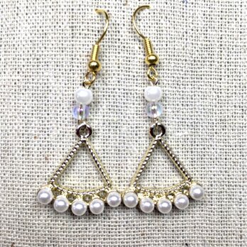 【チェコビーズパールビーズのピアス(金アレ対応します)】イヤリングへ無料交換！