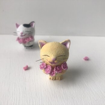 花束猫さん　カーネーション　黄トラの画像