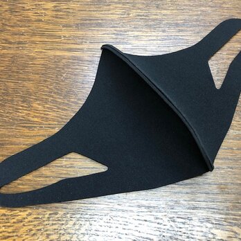 立体マスク 水洗いできるウエットスーツ素材の立体マスク 厚み2mm 繰り返し使える　洗えるマスク Mサイズ ブラックの画像