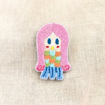 刺繍ブローチ　「アマビエ」の画像