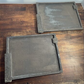 (再出品2024)黒釉&黒泥彩掛け分け長角皿(sloped edge)の画像