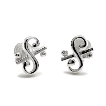 セーニョ ピアス