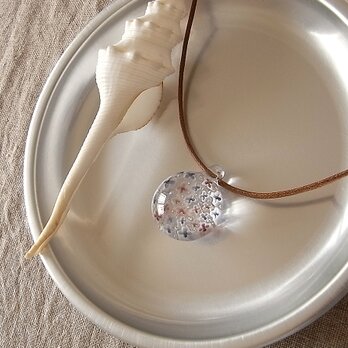 アジサイ・ガラス球ネックレス・綿紐の画像