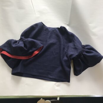 【受注生産】シワになりにくいリネン100% ボリューム袖のデザインブラウス  ネイビーの画像