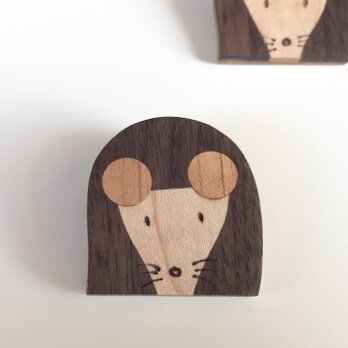 木の象嵌（埋め木）ブローチ　ネズミの画像