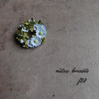 小さなつまみ細工アクセサリー フランスギク リングブローチ アイスブルーの画像