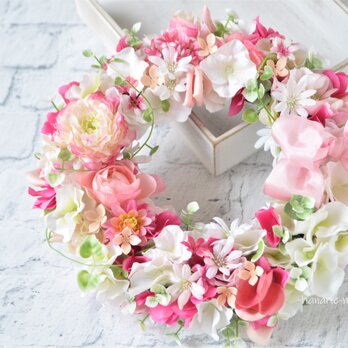 ふんわり　あかるく　ピンクの花々：wreathの画像