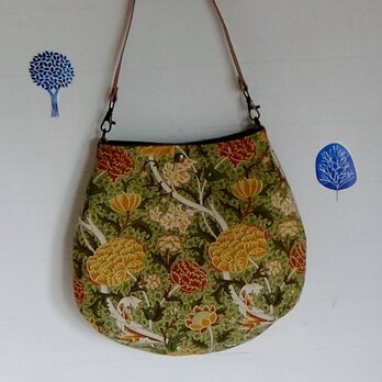 ウイリアムモリス　斜めS字の花とアラベスク 　雫型バッグ　の画像