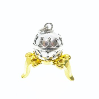 ✼プラチナ加工✼王冠模様のガムランボール/12mm༺揺らすとシャラン♪癒しの音色が響く♪•*•ヒーリングペンダント༻誕生日ギフト