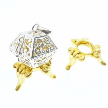 ✼プラチナ加工✼幸運を呼ぶスクエア型のガムランボール ༺揺らすとシャラン♪癒しの音色•*•ヒーリングペンダント༻誕生日プレゼント