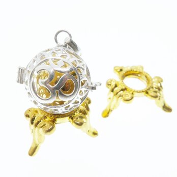 ✼プラチナ加工✼幸運を呼ぶバリ島の神・OMのガムランボール༺揺らすとシャラン♪癒しの音色•*•ヒーリングペンダント༻記念日ギフト