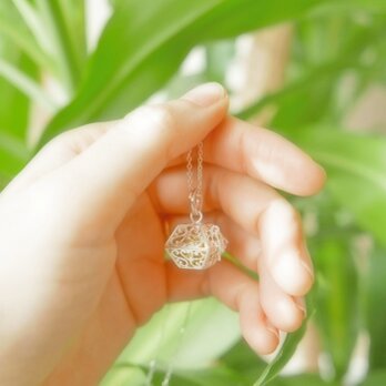 ✼プラチナ加工✼幸運を呼ぶスクエア型のガムランボール ༺揺らすとシャラン♪癒しの音色•*•ヒーリングネックレス༻誕生日プレゼント