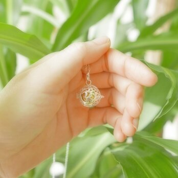 •✼送料無料✼•幸運を呼ぶバリ島の神・OMのガムランボール༺揺らすとシャラン♪癒しの音色•*•SILVERヒーリングネックレス༻