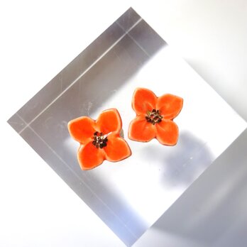小さい花のpieace／earring (オレンジ）の画像