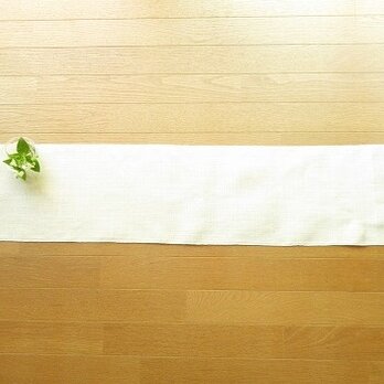 ５）真っ白の麻(ラミー）の手織りテーブルセンターの画像