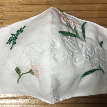 アゴまで隠れる綿レース立体マスク　刺繍入り☆イヌタデ　フィルターポケットあり　1枚の画像