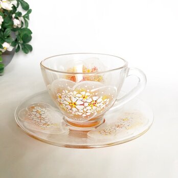 ハーブティーカップ（刺繍のように~お花を）オレンジ系の画像