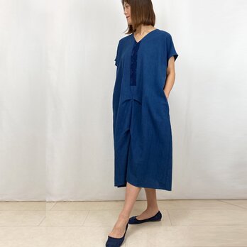 藍染手織綿、ゆったりサイズの着物古布付きロングワンピースの画像