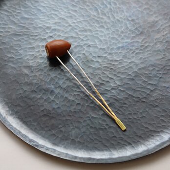 松葉のカタチの真鍮ぴっくの画像