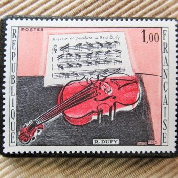 フランス　美術　デュフェ画「赤いバイオリン」切手ブローチ6212の画像