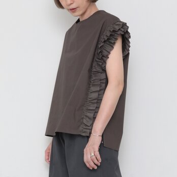新作6月16日まで送料無料　frill tops / sumiの画像