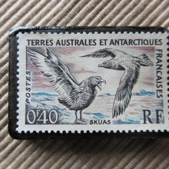 フランス　 切手ブローチ 6218の画像