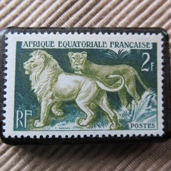 フランス　 切手ブローチ 6219の画像