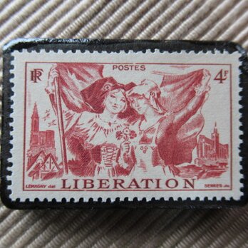 フランス　 切手ブローチ 6229