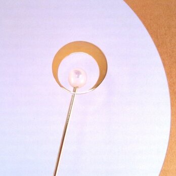円月輪　真鍮・真珠貝のかんざしの画像
