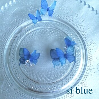 青い蝶々のイヤーカフの画像