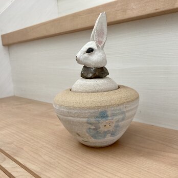 まりこ様専用　カノプス壺 ウサギの画像