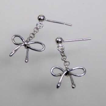 Silver Bow Stud Earringsの画像