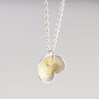 Ohana gold leaf pendantの画像