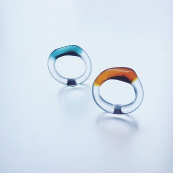 Trapèze shaped Colored Ringの画像