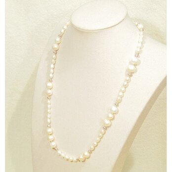 62cm、10mm本真珠（淡水）のネックレス（マグネット・クラスプ、ナチュラルカラー、ホワイト、ピンク）の画像